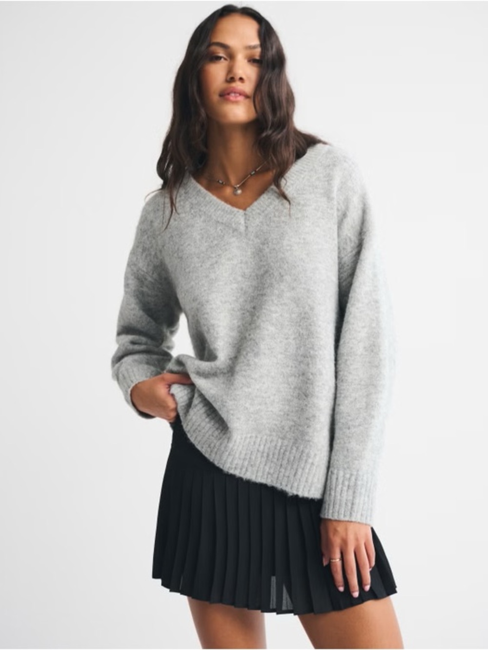 Abercrombie & Fitch Dad V-Neck Sweater Light Grey Relaxed Slouchy Oversized